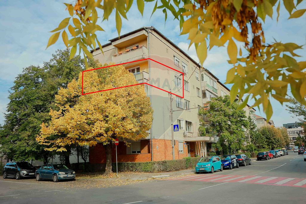 Apartament decomandat cu 3 camere, 75 mp, de vânzare –...