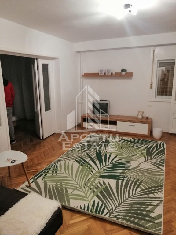 Apartament cu 3 camere in zona Take Ionescu