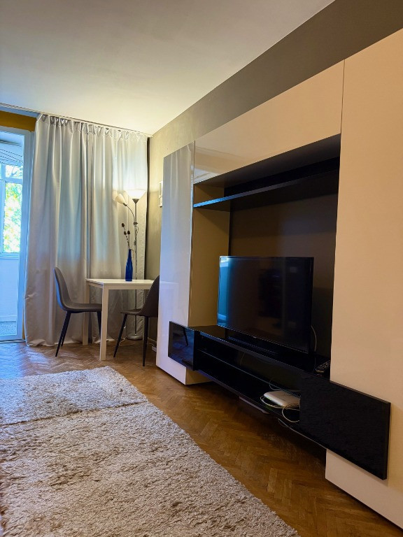 Garsoniera 32mp Titan-1 min. metrou Costin Georgian