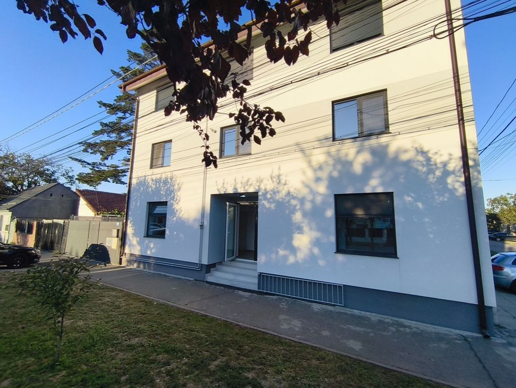 Spatiu comercial cu VAD auto | Cladire noua P+1 | 5 Locur...