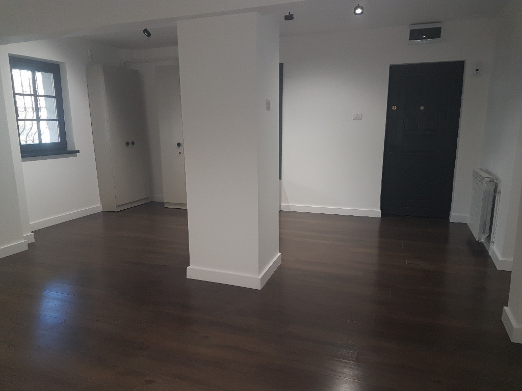 Spatiu modern, stradal, renovat modern, grup sanitar, 70mp, central