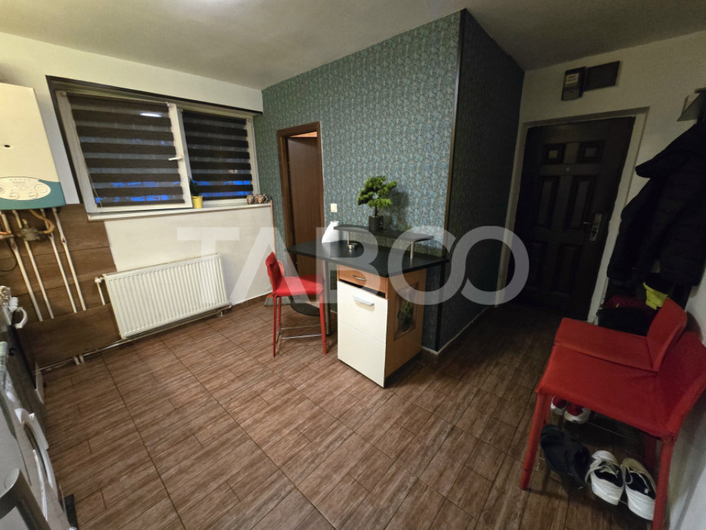 Garsoniera decomandata 28 mp utili mobilata utilata zona Til