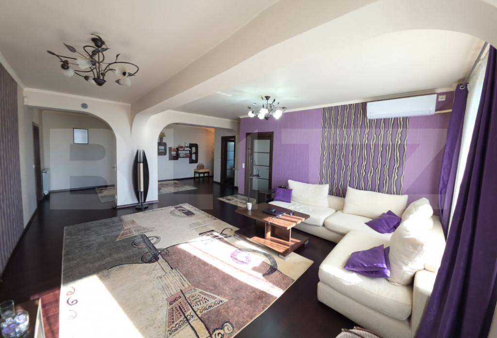 Apartament 110 mp, 3 camere cu parcare si boxa, Calea Moldov