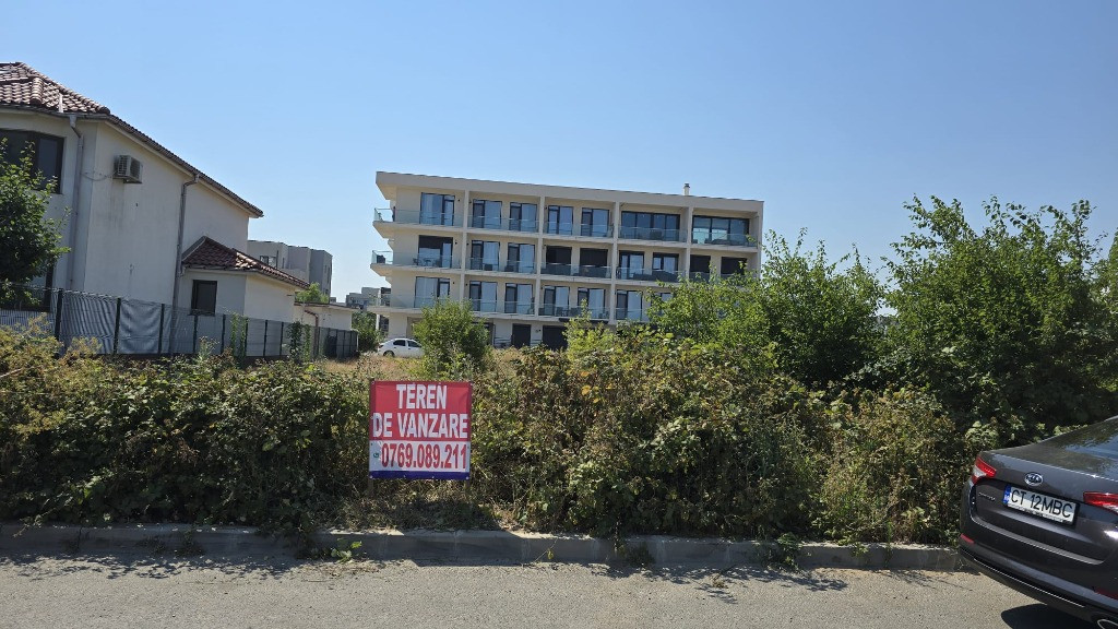 Mamaia Nord teren 700 mp deschidere la D24 si D25