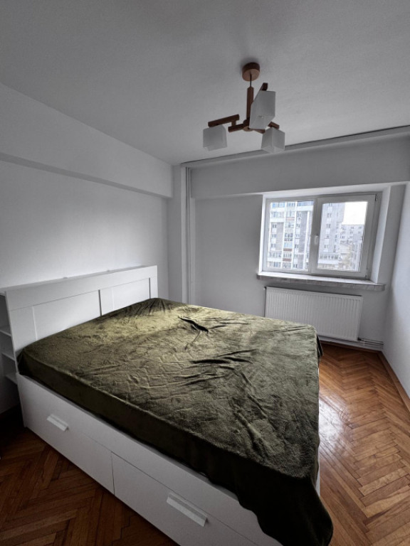 Apartament 3 camere, 64 mp, zona Calea Bucuresti