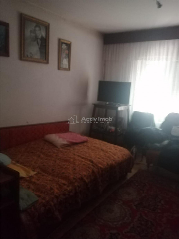 Casa P E, teren 207 mp, zona centrala, pretabila - clinica,