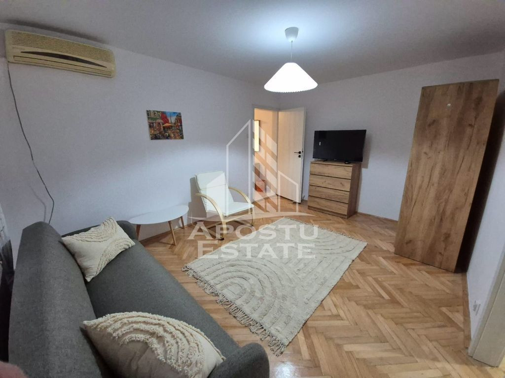 Apartament cu 2 camere, prima inchiriere, Zona Complexul ...