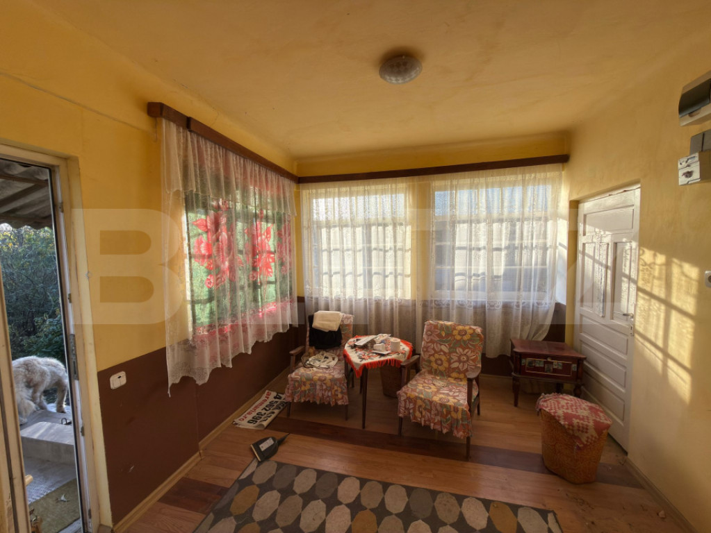 Casă de vânzare, teren 425 mp, zona Petin