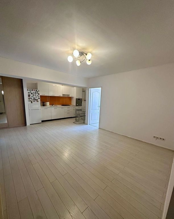 APARTAMENT 3 CAMERE, CONFORT CITY, MOBILAT-UTILAT, 81MP