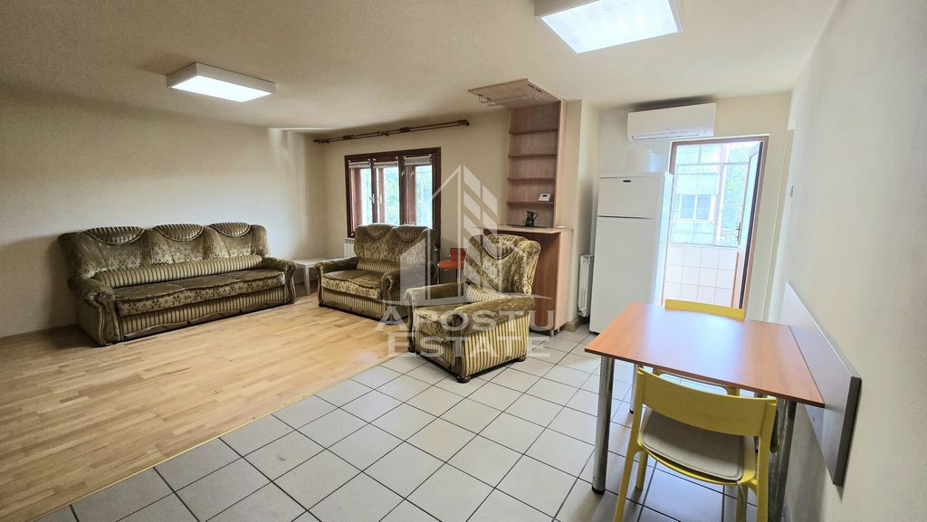 Apartament decomandat cu 1 camera, centrala proprie, Buco...