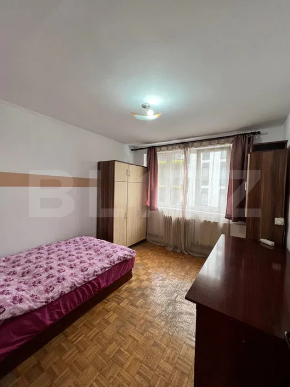 Apartament cu 4 camere, decomandat, 65 mp, Piata Abator