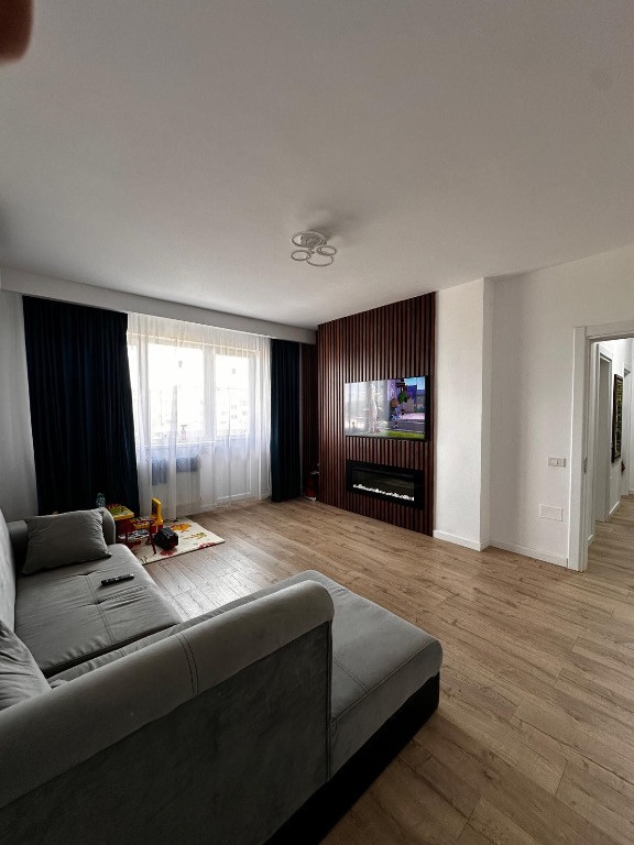 Apartament modern 3 camere, 2 băi, 2 locuri parcare–Strada Leordeni