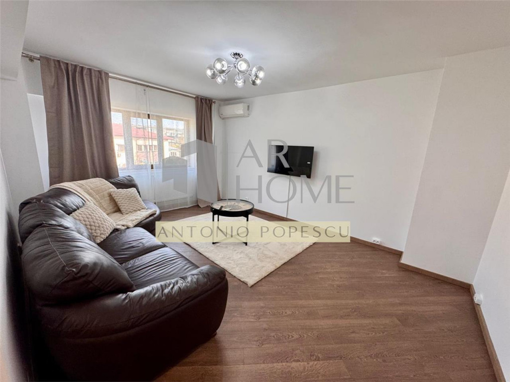 Apartament 2 camere, prima , Ploiesti, zona centrala