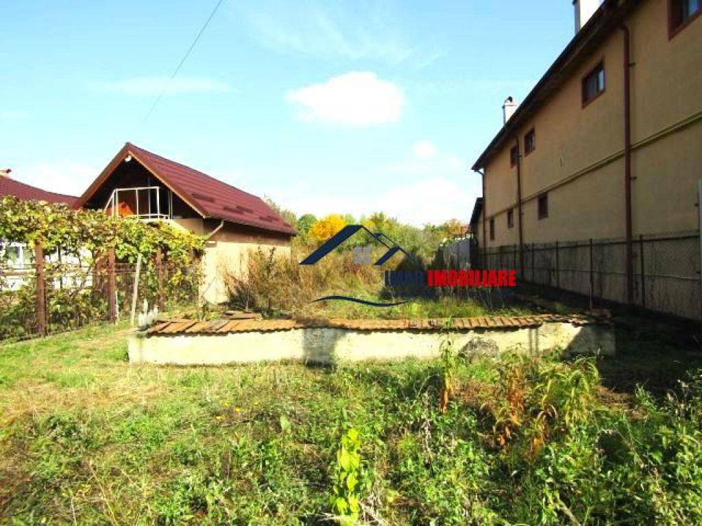 Teren intravilan 1000 mp, Aninoasa - aprox 6 km de Targovis