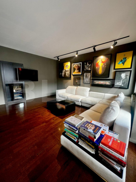 Apartament unicat ultracentral – 137 mp, etaj intermediar,