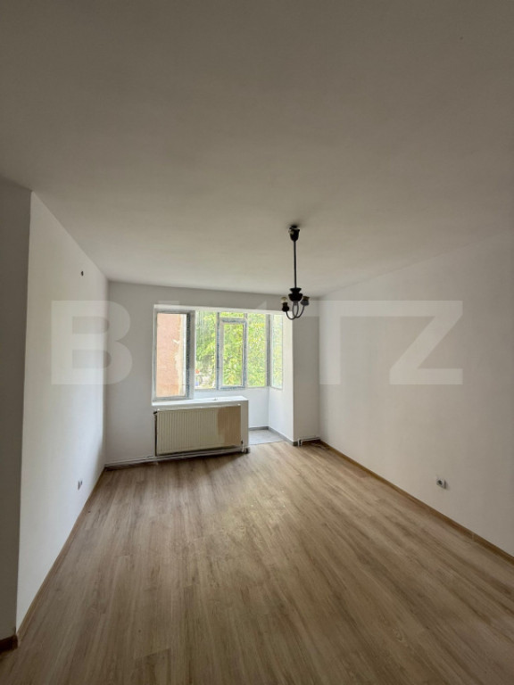 Apartament 2 camere semidecomandat intr-o zona foarte linist