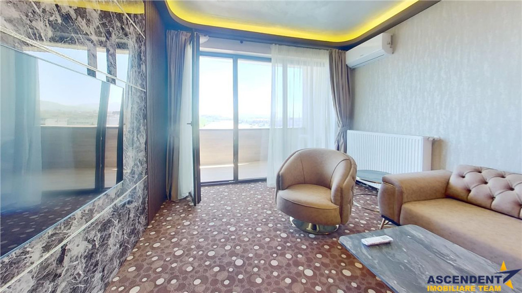 Lux Class, parcare, vedere panoramica zona Coresi, Tractorul