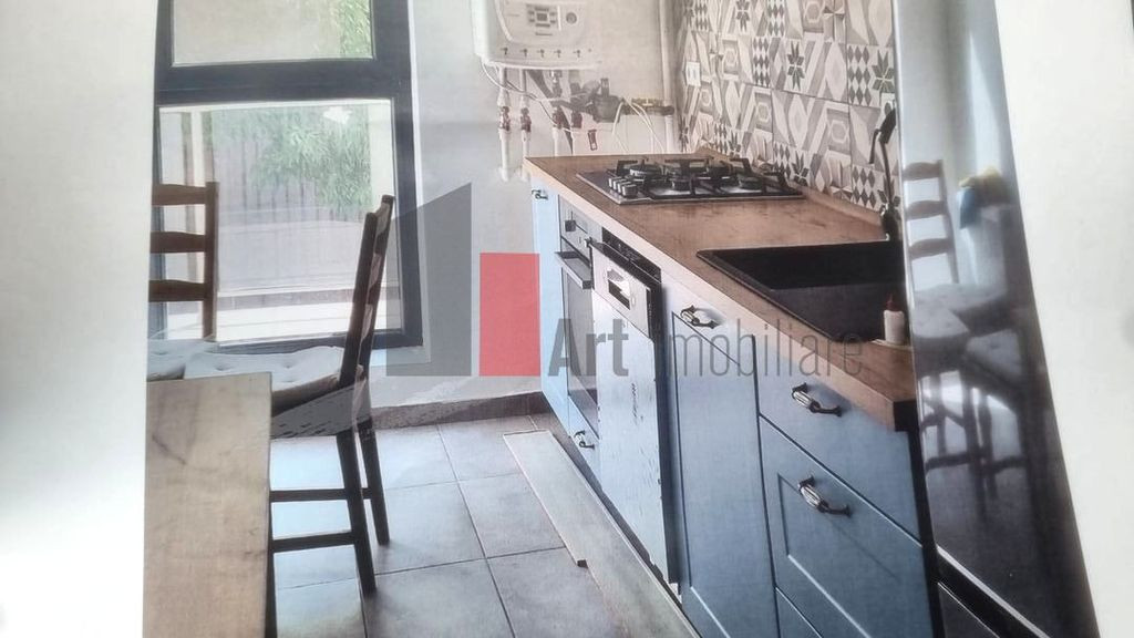 Inchiriere apartament 2 camere zona Pacii+Loc de parcare ...