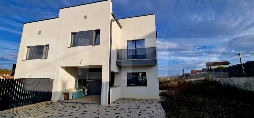 Casă nouă cu vedere spre pădure – locul perfect pentru