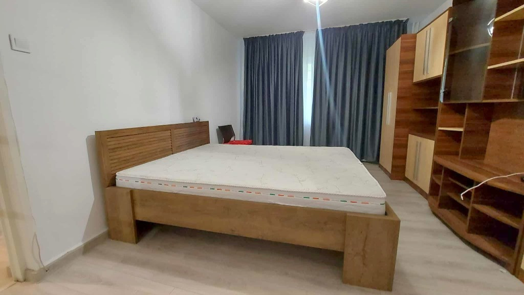 Apartament 1 camera D, Palatul de Justitie, Podul de Fier