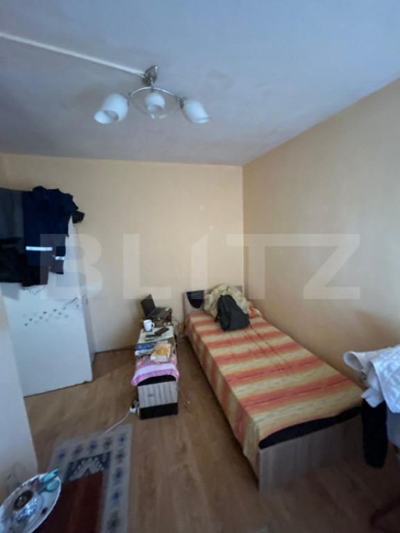 Garsoniera, 16 mp, zona Nicolina