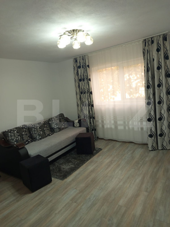 Casa spatioasa cu livada - 5 camere, 210 mp , teren 1500 mp,