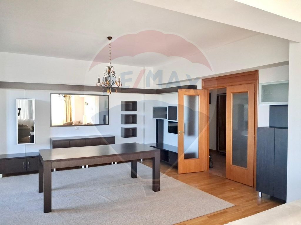 DE INCHIRIAT Apartament 5 camere Arcul de Triumf