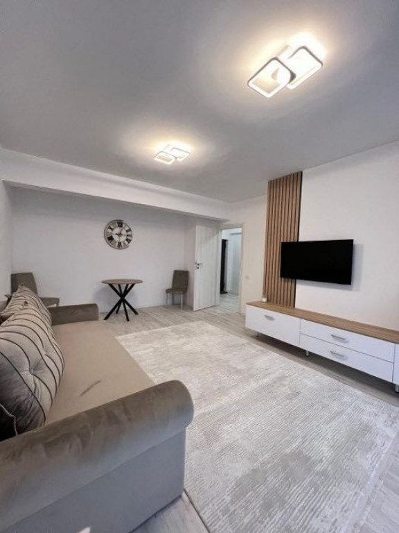 Decomandat, structura frumoasa, Tractorul, Brasov