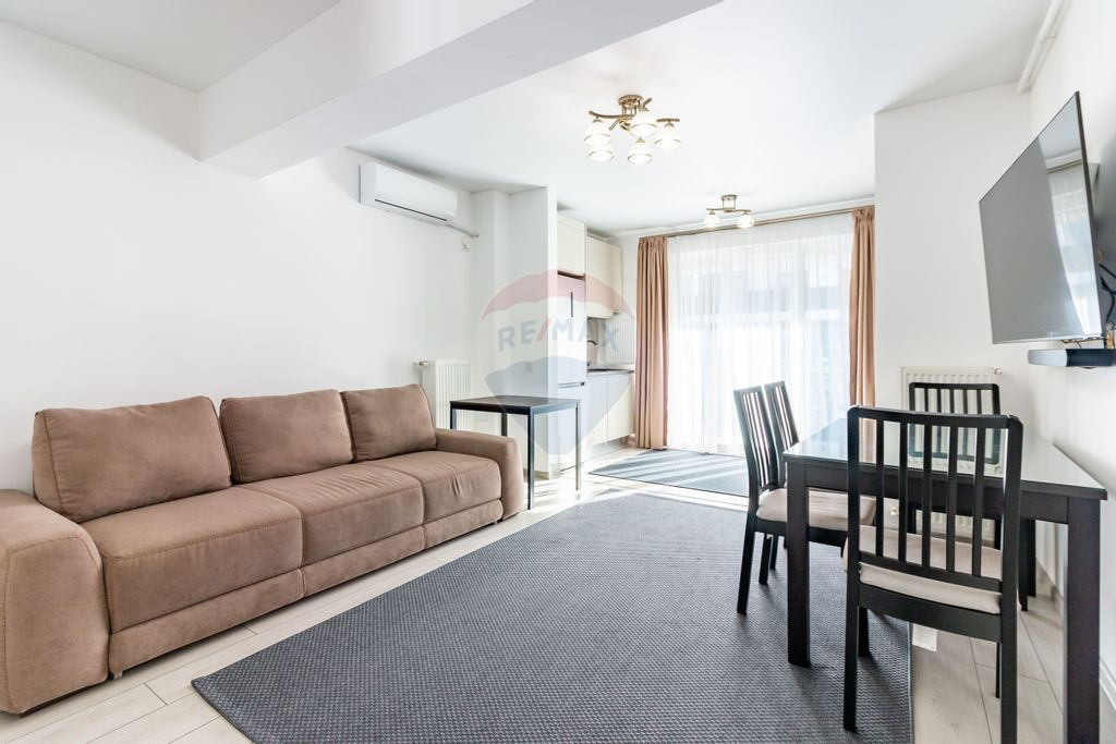 Apartament cu 2 camere de vânzare în zona Titan