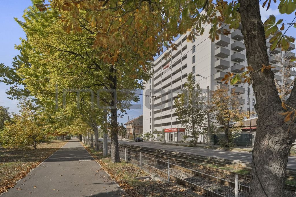 2 camere 56 mp +20 mp TERASA, metrou la 5 minute, Comisio...