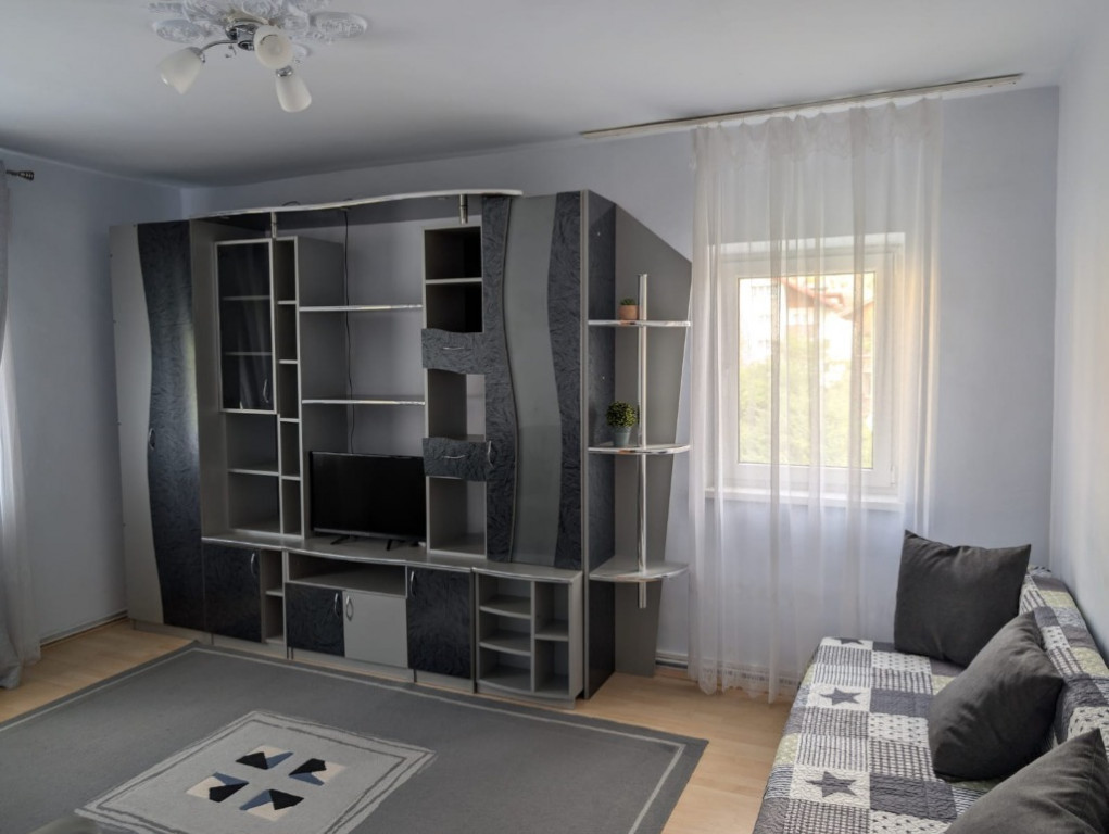 Proprietar închiriez apartament 2 camere Racadau