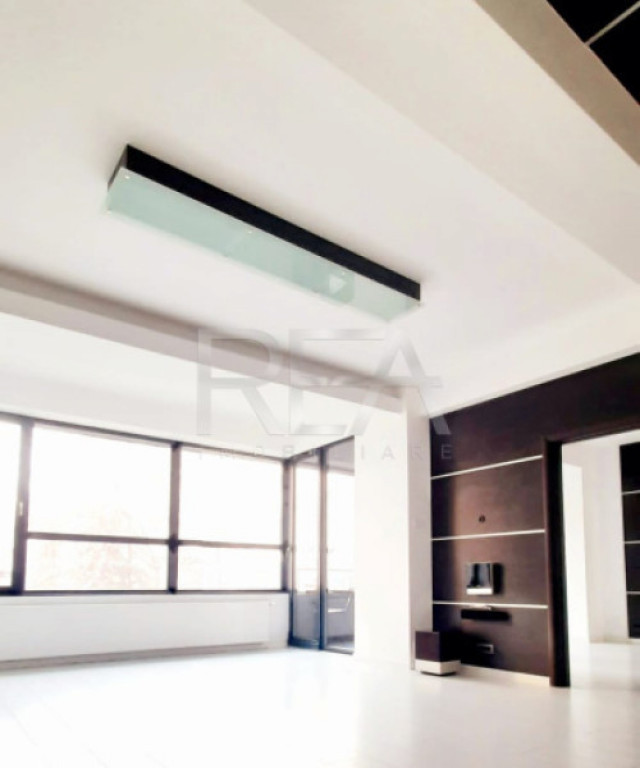 Apartament 2 camere Dorobanți – renovat, mobilat și cu b