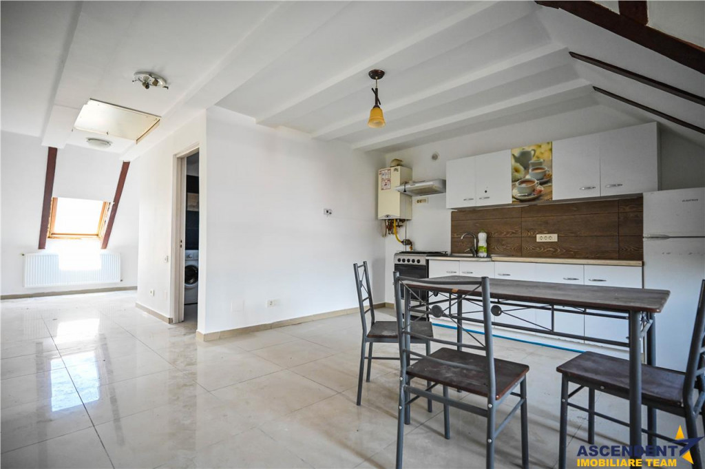 FILM! Ansamblu Rezidential si Comercial - Oportunitate de In