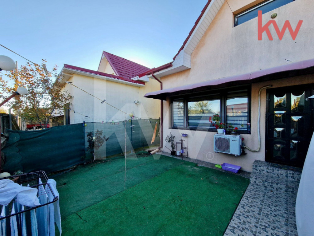 Casa De Vanzare La PRET De APARTAMENT