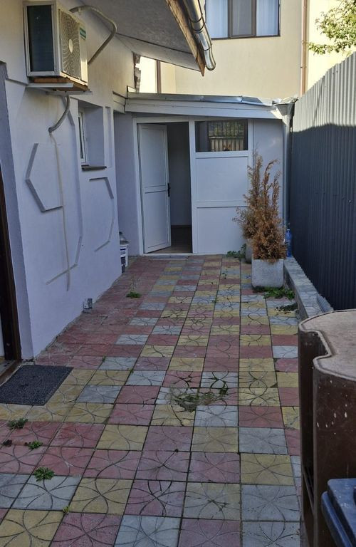 Casa in Rahova la pret de apartament