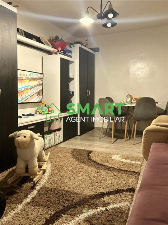 Apartament 3 camere. Arad, zona Lebada.