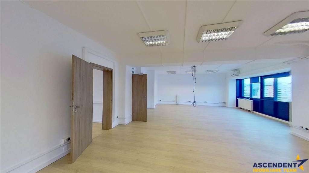 Tur LIVE! Spatiu birouri, renovat, Centrul Civic, Brasov.