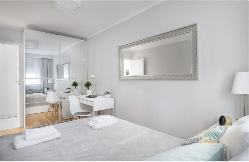 FINALIZAT ! Apartament tip Studio, vedere piscina, 3 min ...