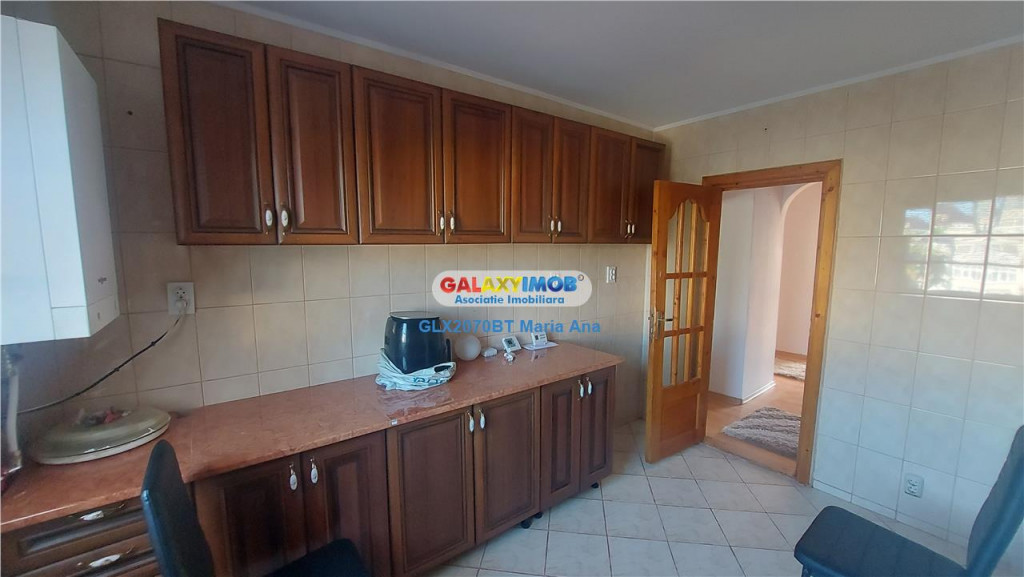 Apartament 3 camere, etaj 3, Stejari!