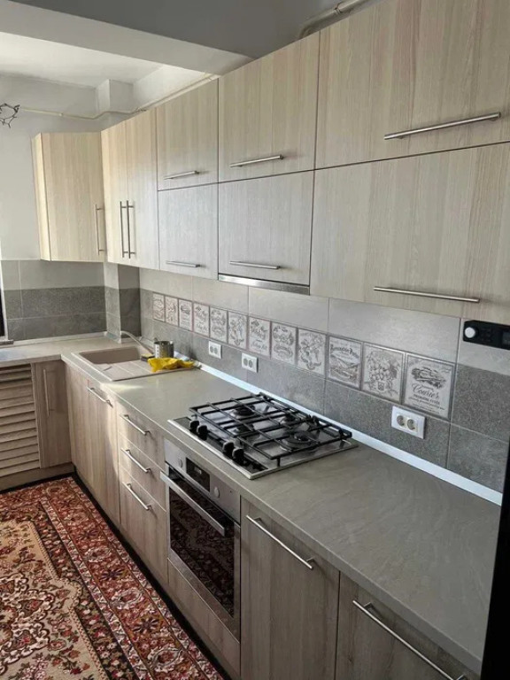 APARTAMENT 2 CAMERE, DECOMANDAT, BLOC NOU, MOBILAT SI UTILAT