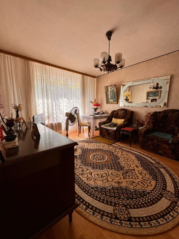 15 minute Metrou 1 Decembrie | Apartament 4 camere decomandat