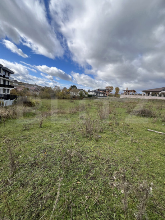 Teren 53 ari-cu posibilitate de parcelare 10/20/30! Zona Sub