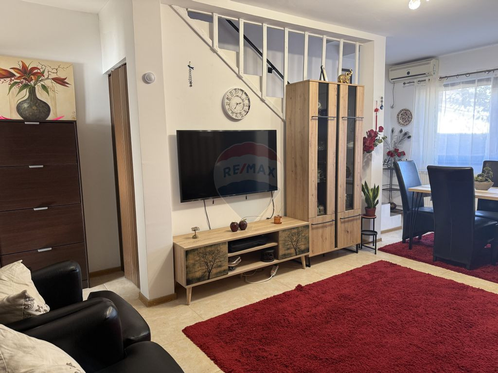 Casă / Vilă cu 4 camere de închiriat în orașul Pante...