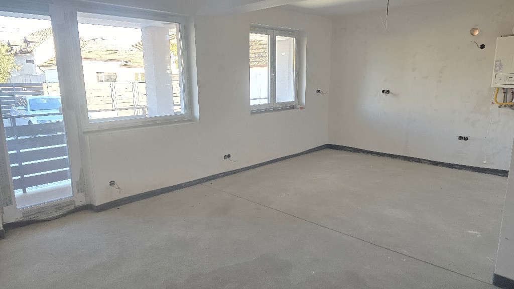 Vand apartament 3 camere dec. in Deva, 22 Decembrie, parter, bloc nou