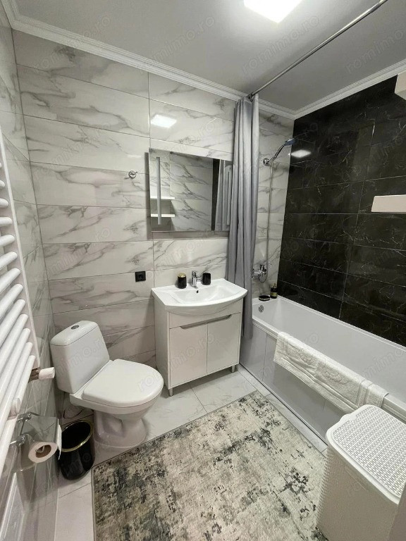 Garsoniera piata romana