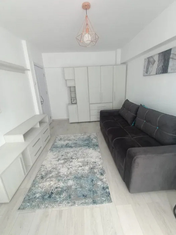 Garsoniera 30 mp, etaj intermediar, situata in Centrul Civic