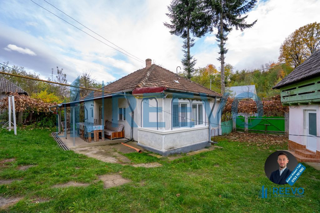 Casă de vânzare, pe Str. Profesor Doctor Bgdasar nr. 1,...