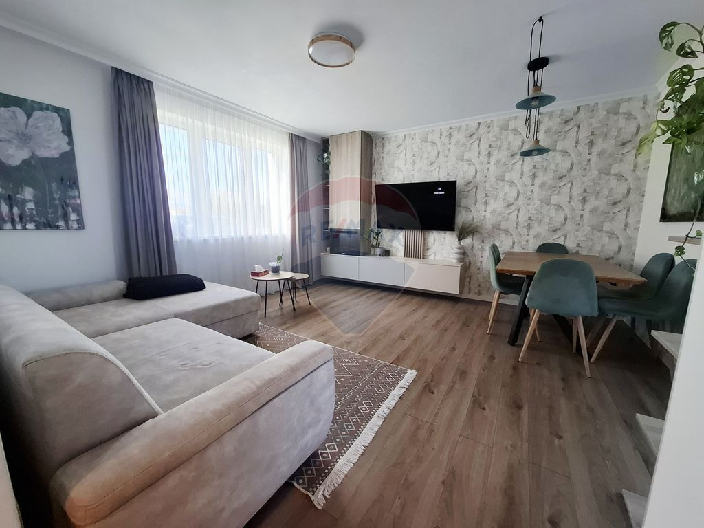 Apartament cu 3 camere de vânzare Calea Șurii Mici