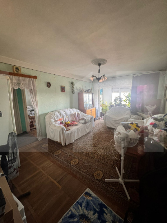 Apartament ultra-central, perfect pentru reamenajare după p