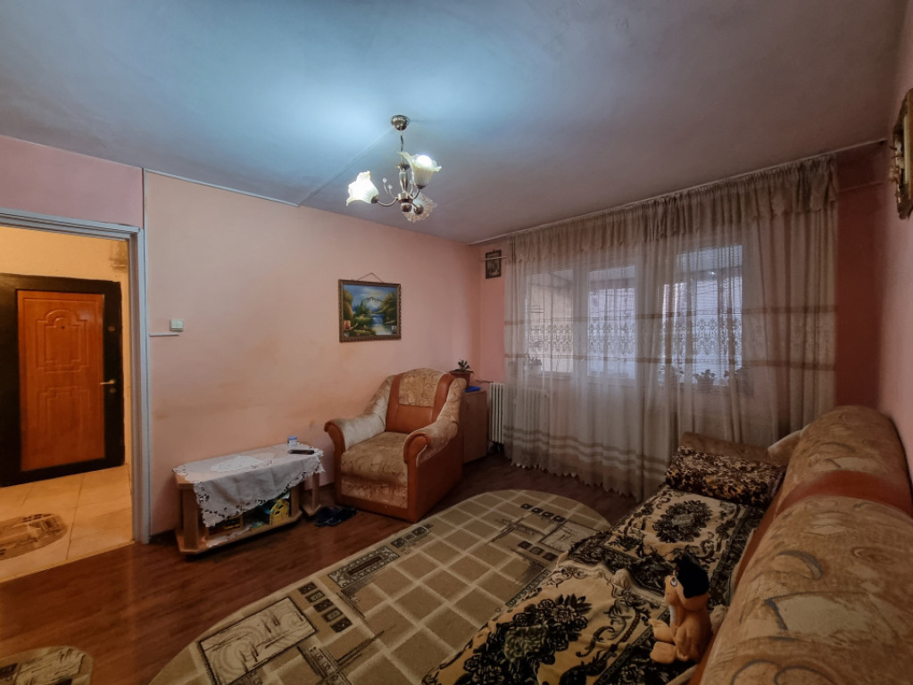 REZERVAT- Mioriţei- spre Banca Națională- 2 camere- liber